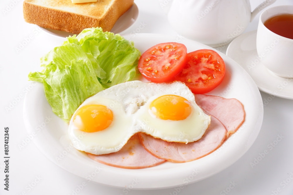 Fototapeta premium 朝食 ハムエッグ