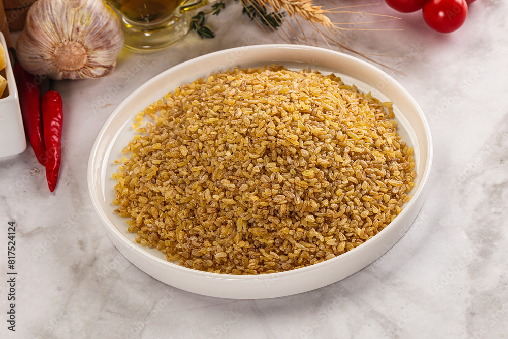 Dry wheat bulgur fow cooking