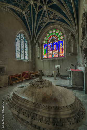 Chapelle et fonts baptismaux dans l'abbatiale Saint-Michel de Nantua, Ain, France photo