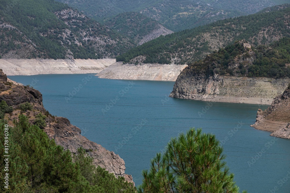 d'Escales reservoir, of the Nogera ribagorçana river, division between Catalonia and Aragon, Spain