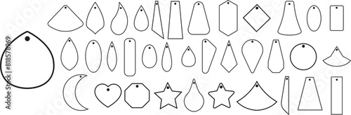 Earring icons Set. Black outline jewel symbols with editable stock. Earring icons woman jewelry accessory silhouette. Decoration illustration signs. Luxury earrings jewelry on transparent background.
