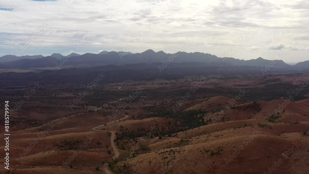 Hucks lookout to Wilpena Pound rock formation in Flinders ranges IKARA park.

