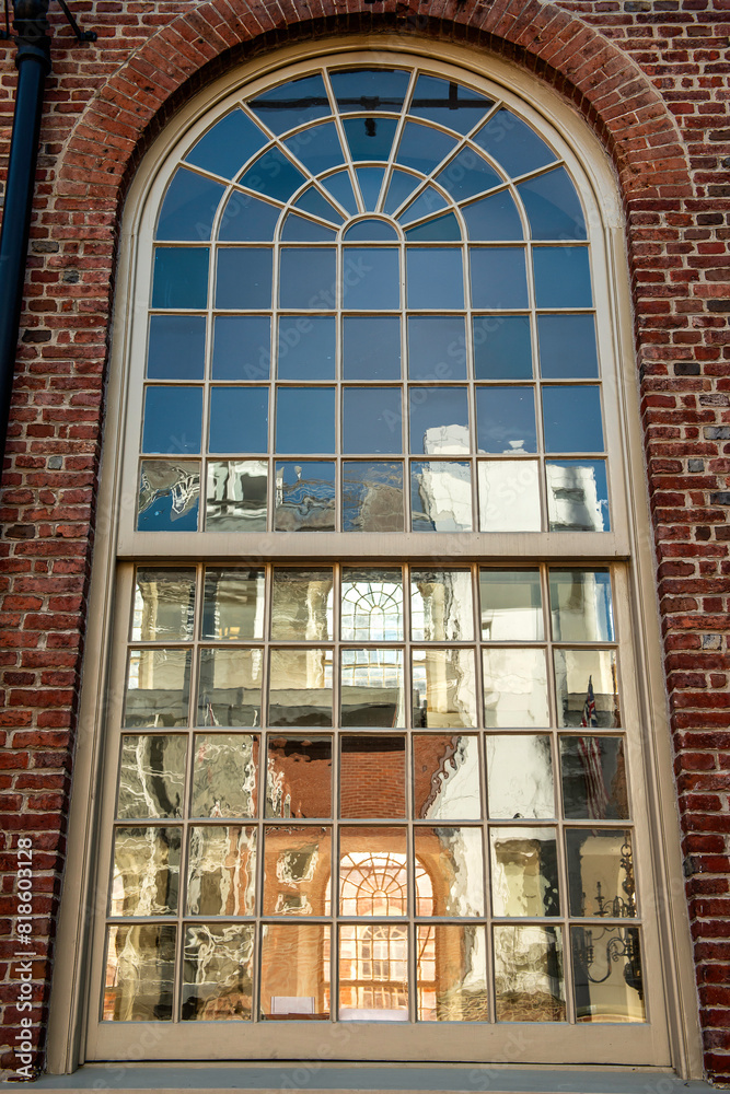 Obraz premium Window in a church in the city of Boston