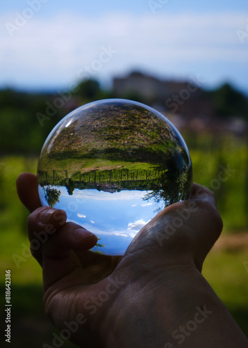 Obraz na płótnie Foto di Tassarolo scattata utilizzando una lensball. w salonie