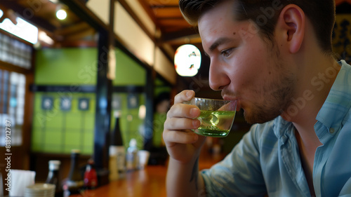 日本酒　お猪口と徳利 photo