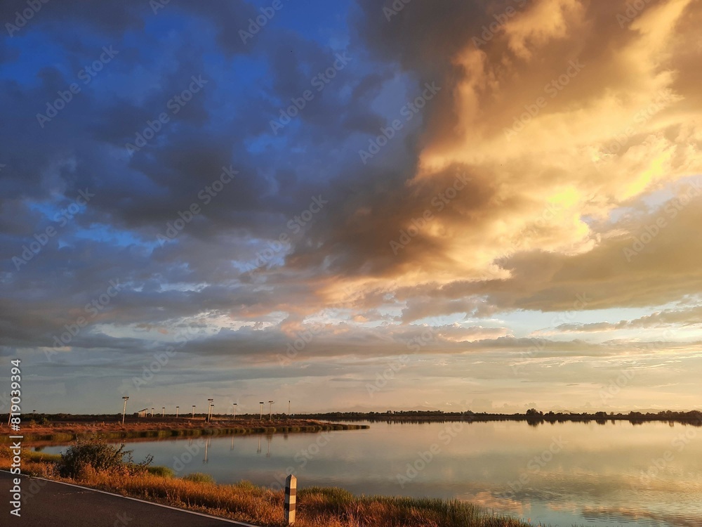 Obraz premium clouds over the river