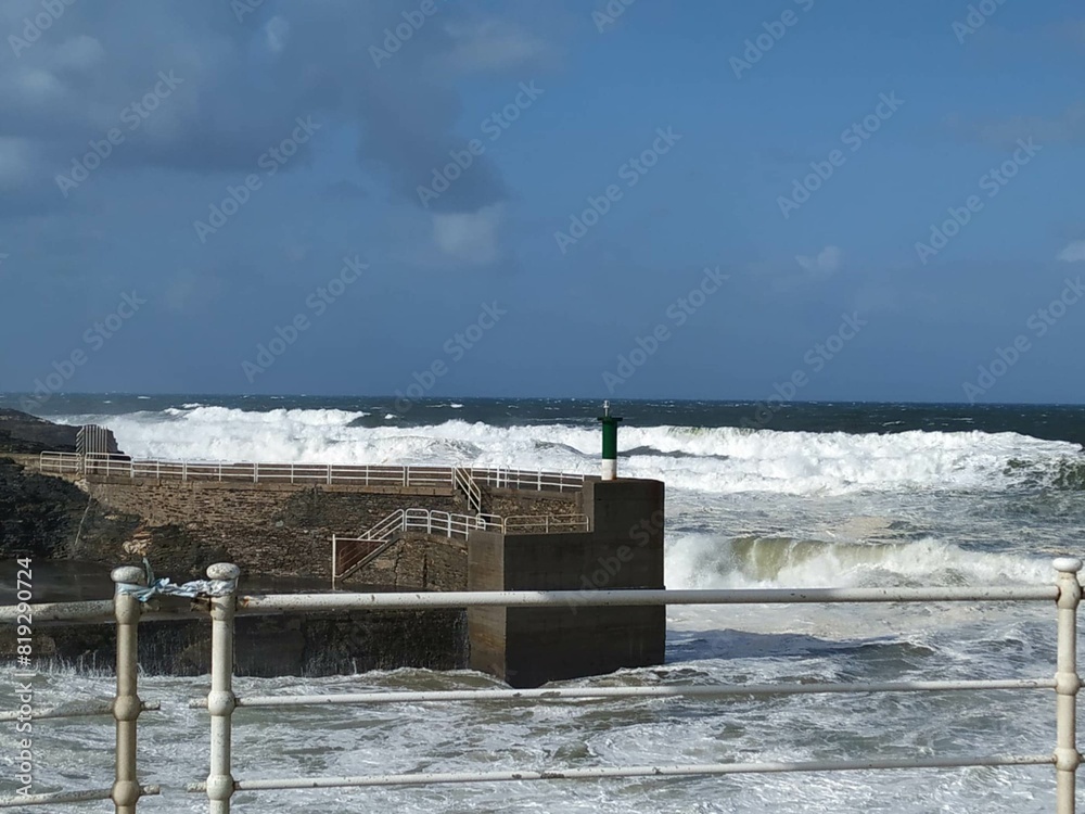 Oleaje en el litoral de Rinlo, Galicia