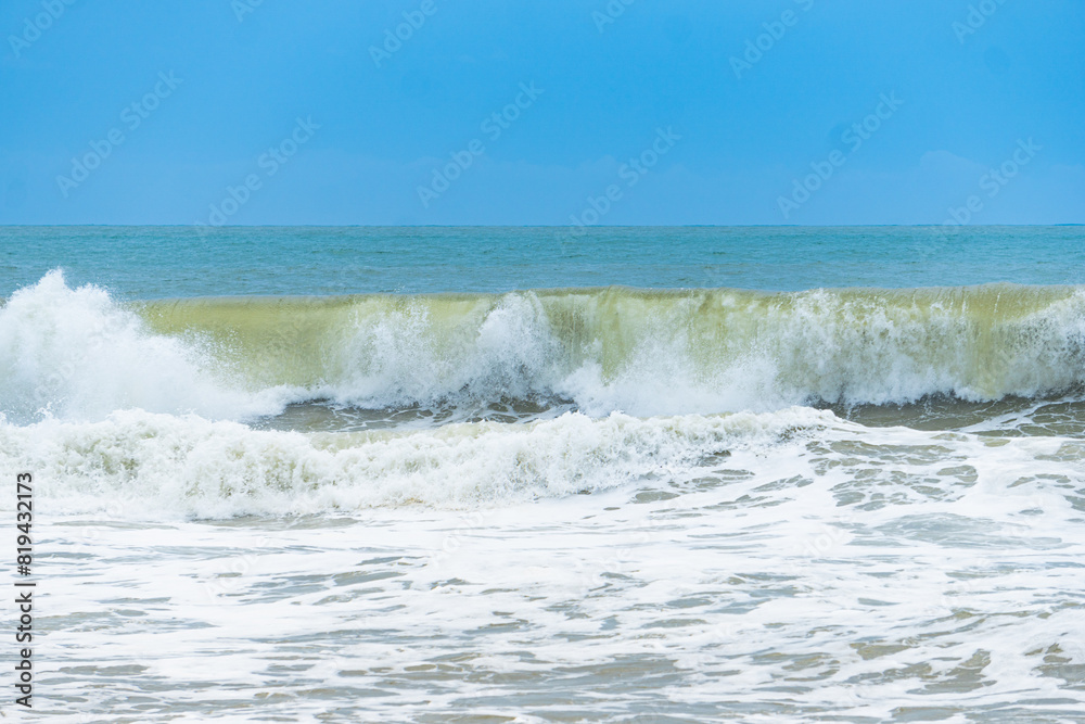 Fototapeta premium Mighty Waves at Playa Zicatela, Puerto Escondido