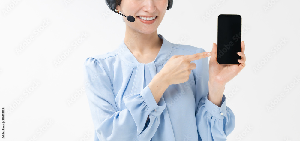スマホを持つ女性 スマホを持つ女性