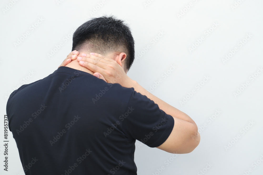 Shoulder pain is pain that occurs in the shoulder area. This is a result of shoulder movement that can cause abnormal symptoms.. Shoulder pain is pain that occurs in the shoulder area. This is a result of shoulder movement that can cause abnormal symptoms..