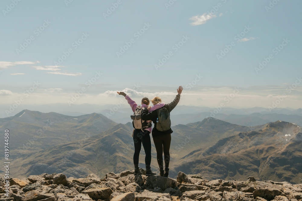 Obraz premium Summit Bliss: Reaching New Heights of Joy and Achievement on Ben Nevis
