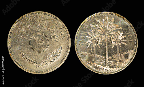 Φωτογραφία Close-up of an Iraqi dinar coin.