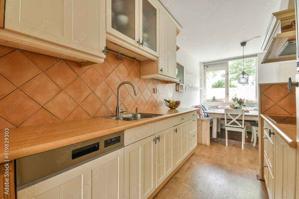 Cozy and well-organized kitchen in Sandwijk, Amsterdam Cozy and well-organized kitchen in Sandwijk, Amsterdam