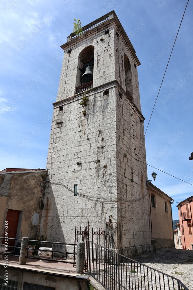 Macchiagodena - Campanile della Chiesa di San Nicola di Bari dal Vicolo XXIV Maggio