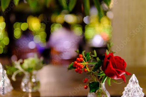 Wallpaper Mural 赤い薔薇と玉ボケ Torontodigital.ca