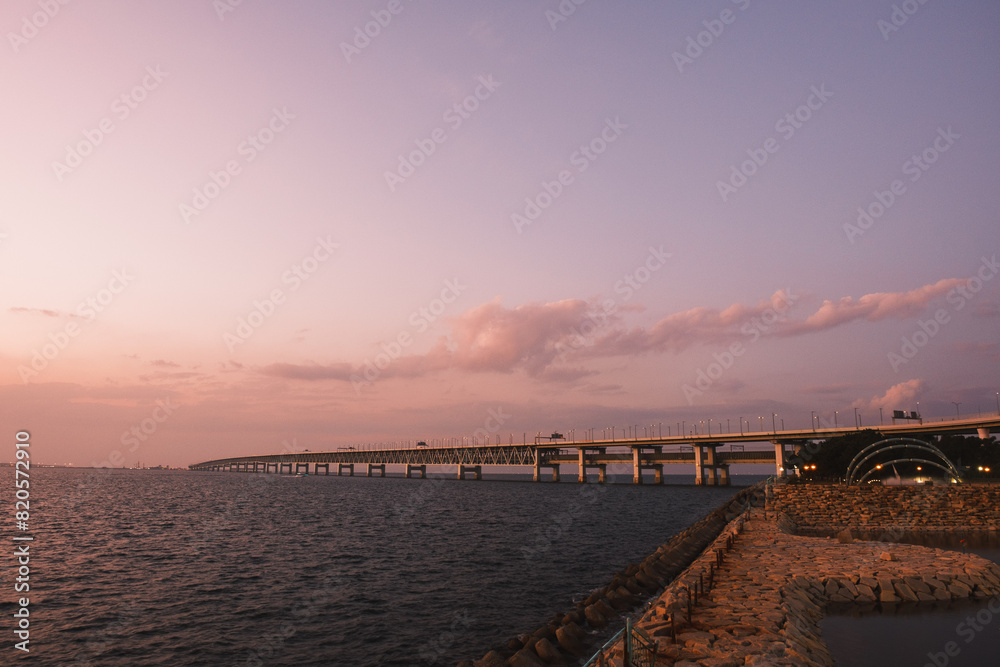 The beautiful light of the setting sun gently wraps the entire area【Rinku Park】 The beautiful light of the setting sun gently wraps the entire area【Rinku Park】