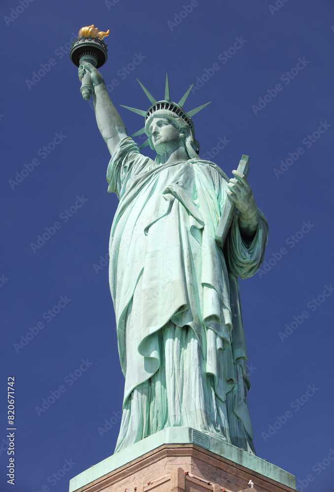 Naklejka premium Statue of Liberty, New York