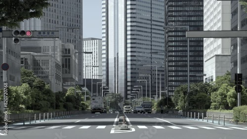 Tokyo Scene : A Boulevard Passing Between Skyscrapers in the City  |  Shinjuku, Tokyo, Japan