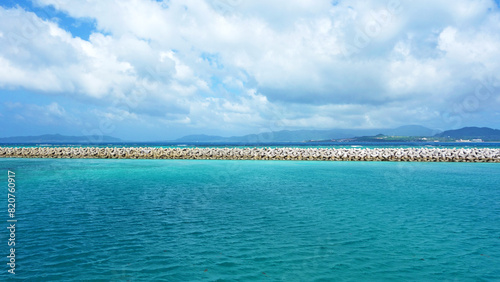 竹富島の絶景の海 竹富港 沖縄 © creamfeeder