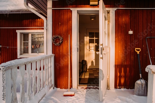 Φωτογραφία Wintery scene of a picturesque home in the countryside