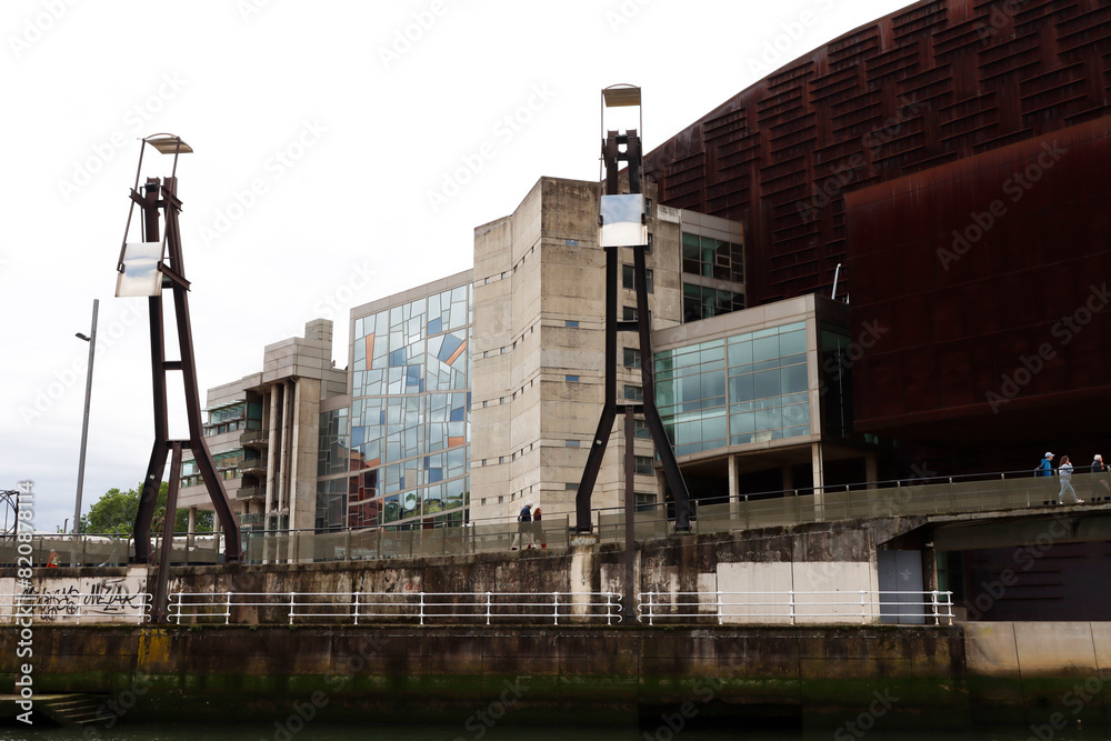 Urban environment in the estuary of Bilbao, Spain Urban environment in the estuary of Bilbao, Spain