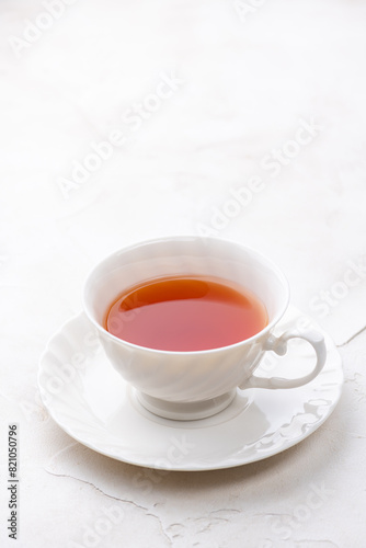 白いカップに入った紅茶 © kai