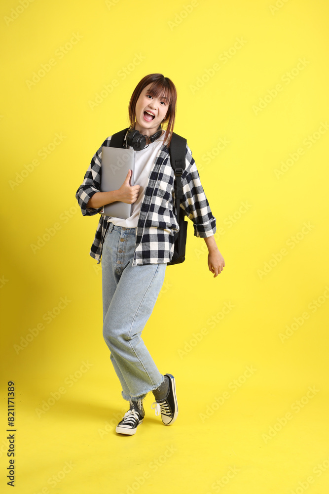 Fototapeta premium 20s Asian college student