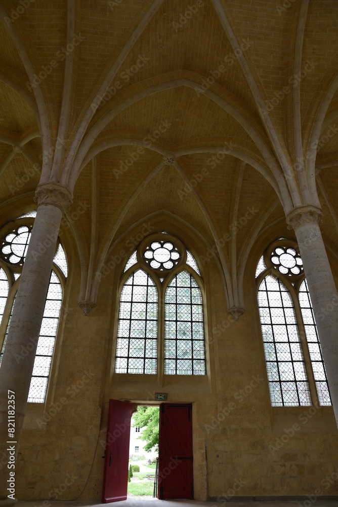 Intérieur gothique de l'abbaye Saint-Jean-des-Vignes à Soissons. France