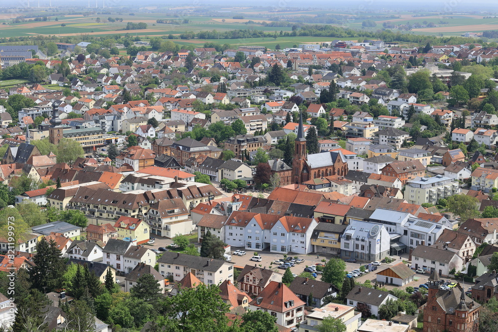 Obraz premium Blick auf den Ort Bad Bergzabern in Rheinland-Pfalz
