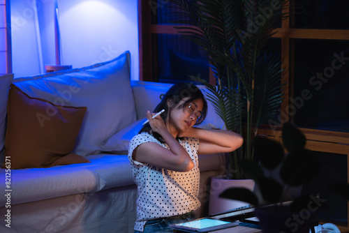 Late-night freelancer, Dedi...