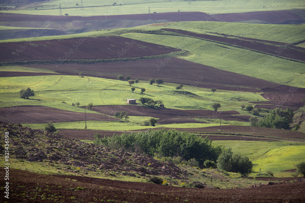 Obraz premium The beautiful nature of the Kurdistan province of Iran and the villages and greenery around the city of Saqqez