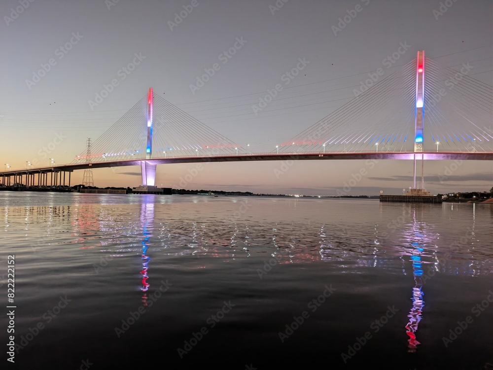 Ταπετσαρία Héroes del Chaco Bridge,  Asunción, Paraguay