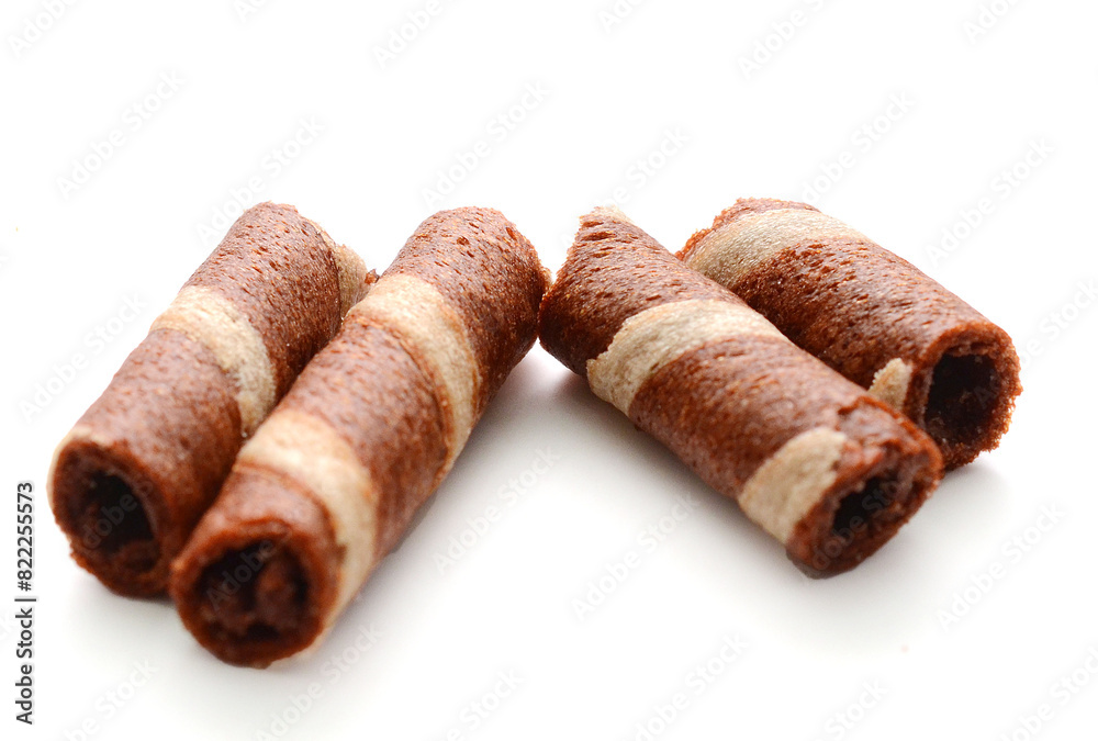 Tasty cinnamon rolls isolated on white, set
Tasty cinnamon rolls isolated on white, set