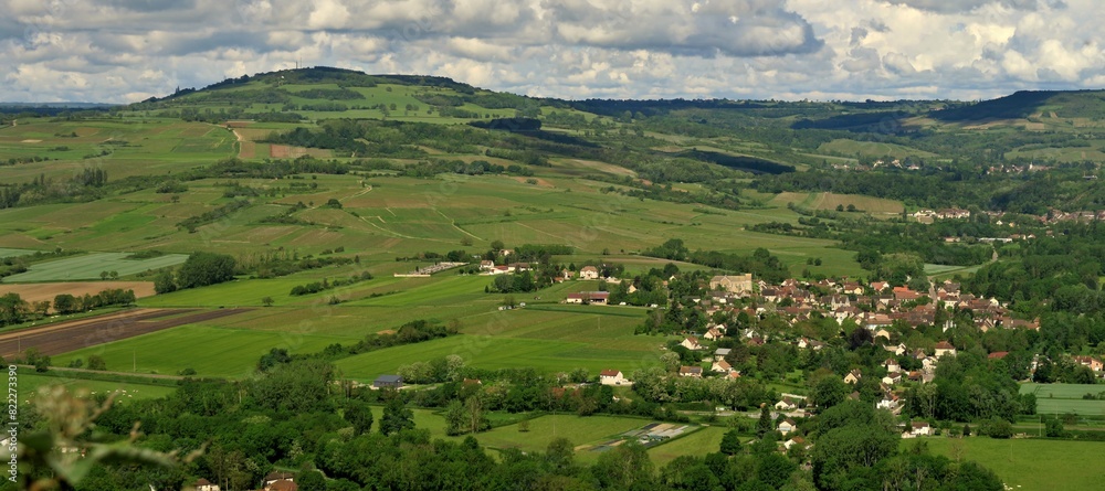 Paysage de Santenay en Bourgogne.