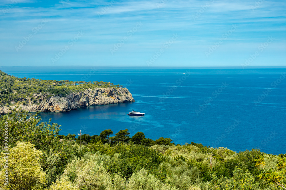 Küstenwanderung zur Bucht von Cala de Deià auf der wunderschönen Balearen Insel Mallorca - Spanien Küstenwanderung zur Bucht von Cala de Deià auf der wunderschönen Balearen Insel Mallorca - Spanien