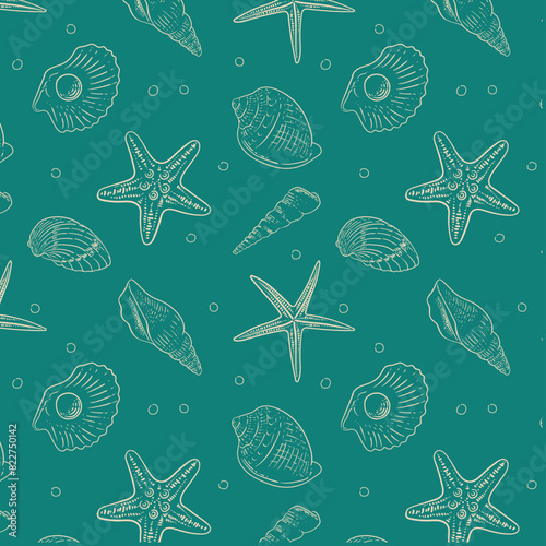 Retro pattern with seashells and starfish in vintage style. Marine summer pattern for print design. Seamless vector pattern.