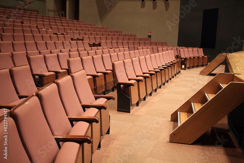 コンサート会場の座席
