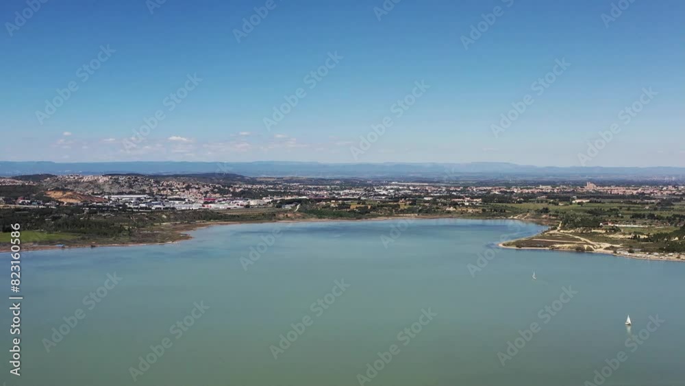 survol du parc naturel régional de la Narbonnaise et du port de la nautique près de Narbonne survol du parc naturel régional de la Narbonnaise et du port de la nautique près de Narbonne