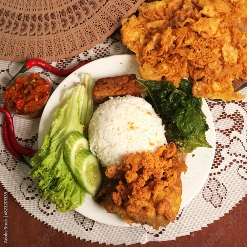 indonesia food , ayam bakar , ayam goreng