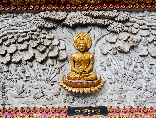 buddha statue in temple
