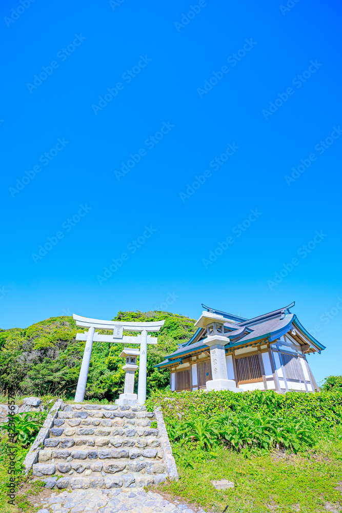 初夏の宗像大社 沖津宮 遙拝所 大島 福岡県宗像市 Munakata Taisha Shrine Okitsu Shrine Yohaisho in early summer. Ooshima Island. Fukuoka Pref, Munakata City. 初夏の宗像大社 沖津宮 遙拝所 大島 福岡県宗像市 Munakata Taisha Shrine Okitsu Shrine Yohaisho in early summer. Ooshima Island. Fukuoka Pref, Munakata City.