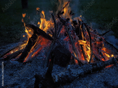 Ognisko, żar, popiół photo