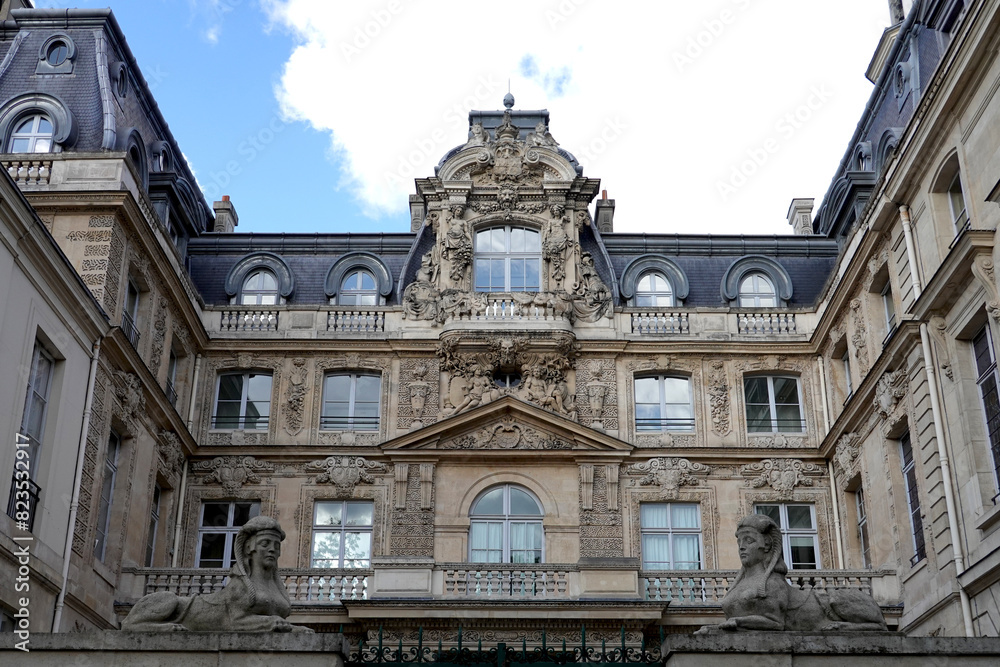 Obraz premium Hôtel Fieubet devenu école Massillon à Paris dans le Marais