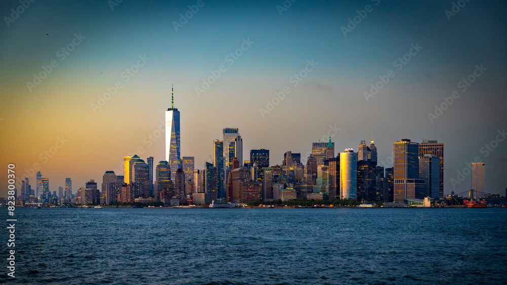Fototapeta premium Manhattan Skyline Sunset
