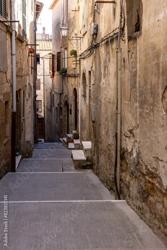 Fototapeta Naklejka Na Ścianę i Meble -  Pitigliano - the picturesque medieval town founded in Etruscan time on the tuff hill in Tuscany, Italy.