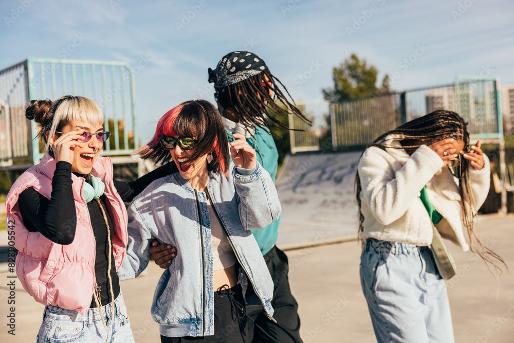 © VICTOR TORRES/Stocksy - Youthful friends enjoying a sunny day outdoors © VICTOR TORRES/Stocksy - Youthful friends enjoying a sunny day outdoors