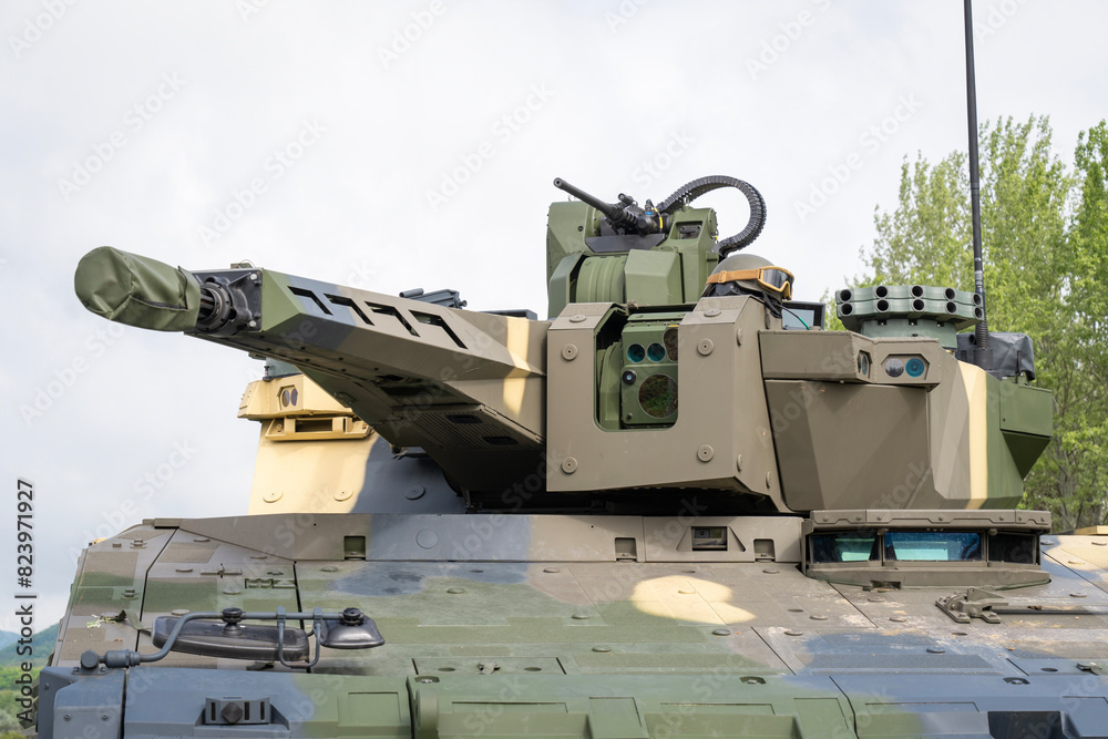 Hungarian Lynx infantry fighting vehicle (IFV) with 30mm machine gun Hungarian Lynx infantry fighting vehicle (IFV) with 30mm machine gun