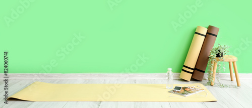 Fitness mats with mobile ph...