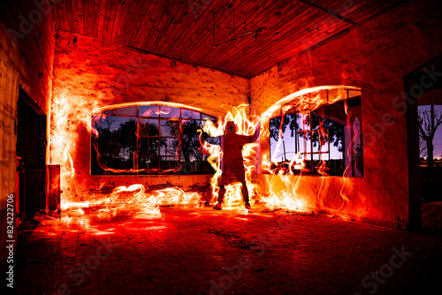 Photography with lightpainting with lights at night.