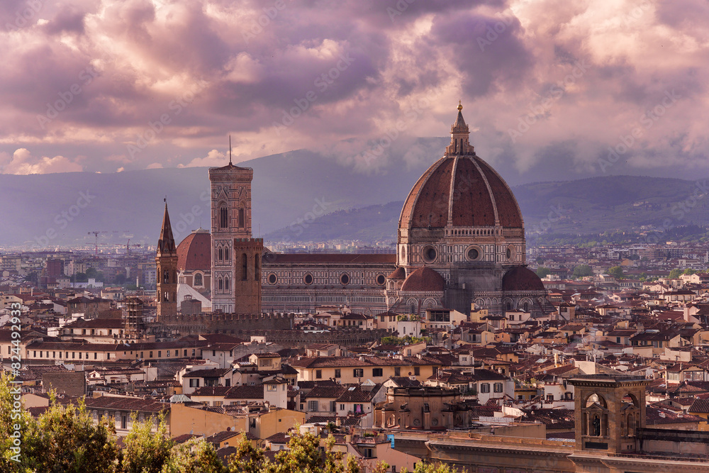 Fototapeta premium Il Duomo and Giotto's tower of the Cathedral of Santa Maria del Fiore, Florence, Italy